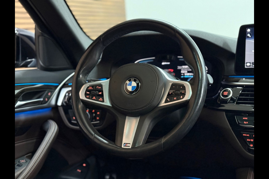 BMW 5 Serie 530e High Executive M-Sport Shadow Line | Laser | LCI | Pano | Drive Assist Prof | 19' inch BMW 5 Serie 530e High Executive M-Sport Shadow Line | Laser | LCI | Pano | Drive Assist Prof | 19' inch