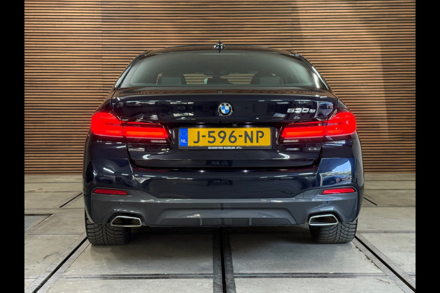 BMW 5 Serie 530e High Executive M-Sport Shadow Line | Laser | LCI | Pano | Drive Assist Prof | 19' inch BMW 5 Serie 530e High Executive M-Sport Shadow Line | Laser | LCI | Pano | Drive Assist Prof | 19' inch
