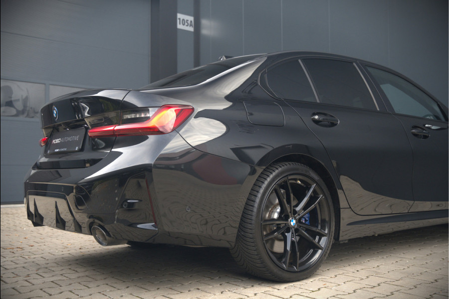 BMW 3-serie 320e High Executive M Sport | Panoramadak | Harman Kardon | Carbon | Camera | Adaptive LED | Stoelverwarming | Stuurverwarming | Apple Carplay | Navigatie | Cruise Control | Memory Seat | Trekhaak | Keyless | Shadowline