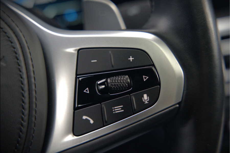 BMW 3-serie 320e High Executive M Sport | Panoramadak | Harman Kardon | Carbon | Camera | Adaptive LED | Stoelverwarming | Stuurverwarming | Apple Carplay | Navigatie | Cruise Control | Memory Seat | Trekhaak | Keyless | Shadowline