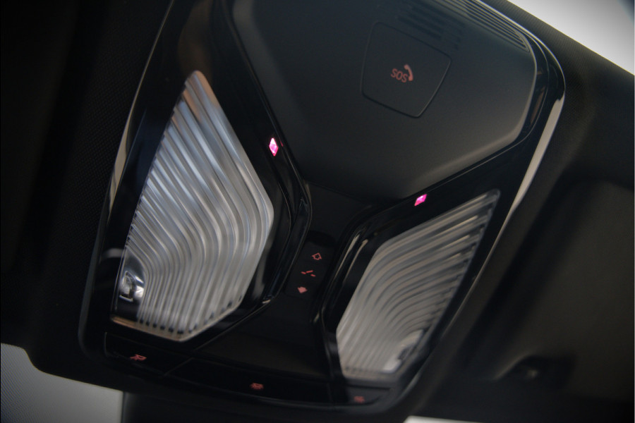 BMW 3-serie 320e High Executive M Sport | Panoramadak | Harman Kardon | Carbon | Camera | Adaptive LED | Stoelverwarming | Stuurverwarming | Apple Carplay | Navigatie | Cruise Control | Memory Seat | Trekhaak | Keyless | Shadowline