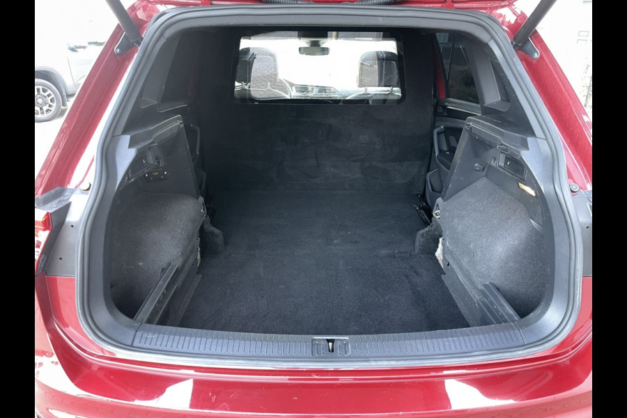 Volkswagen Tiguan 2.0 TDI 150PK Aut. R-line 4Motion | Grijs kenteken Volkswagen Tiguan 2.0 TDI 150PK Aut. R-line 4Motion | Grijs kenteken