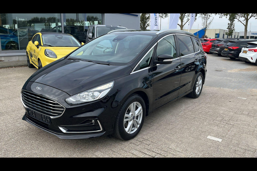 Ford S-Max 2.5 FHEV Titanium 7P 190pk | SYNC 3 Navigatie | Apple Carplay/Android Auto | 7 Persoons! | Camera Ford S-Max 2.5 FHEV Titanium 7P 190pk | SYNC 3 Navigatie | Apple Carplay/Android Auto | 7 Persoons! | Camera