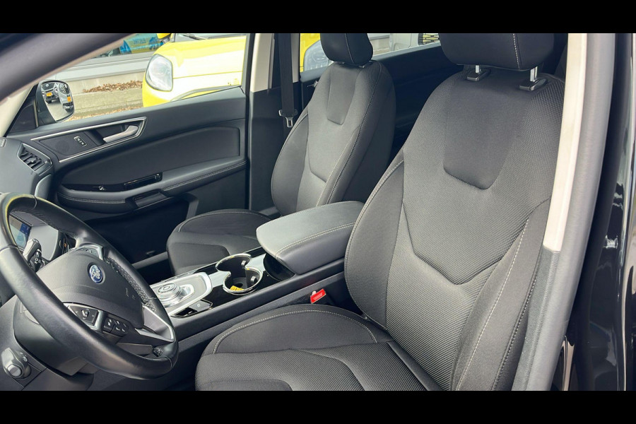 Ford S-Max 2.5 FHEV Titanium 7P 190pk | SYNC 3 Navigatie | Apple Carplay/Android Auto | 7 Persoons! | Camera Ford S-Max 2.5 FHEV Titanium 7P 190pk | SYNC 3 Navigatie | Apple Carplay/Android Auto | 7 Persoons! | Camera