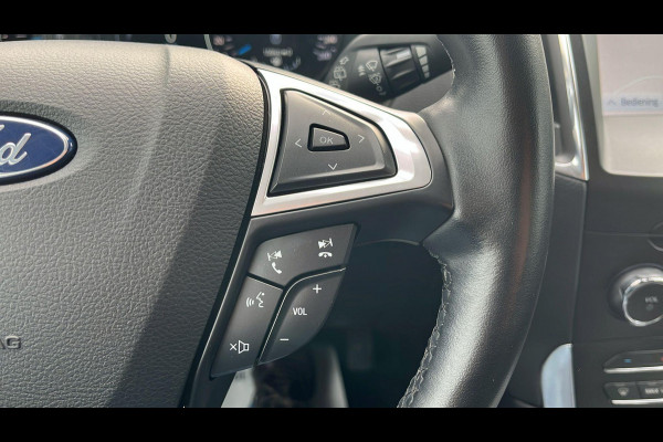 Ford S-Max 2.5 FHEV Titanium 7P 190pk | SYNC 3 Navigatie | Apple Carplay/Android Auto | 7 Persoons! | Camera Ford S-Max 2.5 FHEV Titanium 7P 190pk | SYNC 3 Navigatie | Apple Carplay/Android Auto | 7 Persoons! | Camera