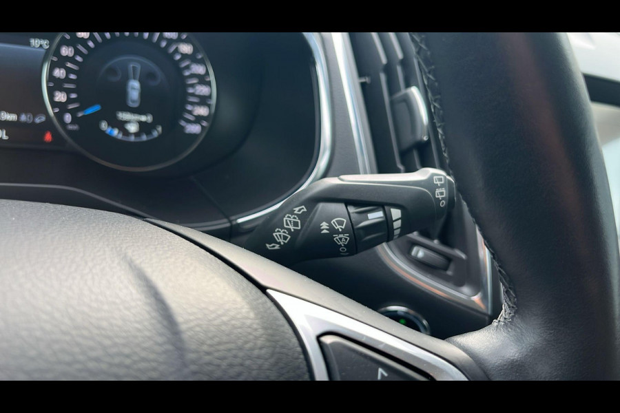 Ford S-Max 2.5 FHEV Titanium 7P 190pk | SYNC 3 Navigatie | Apple Carplay/Android Auto | 7 Persoons! | Camera Ford S-Max 2.5 FHEV Titanium 7P 190pk | SYNC 3 Navigatie | Apple Carplay/Android Auto | 7 Persoons! | Camera