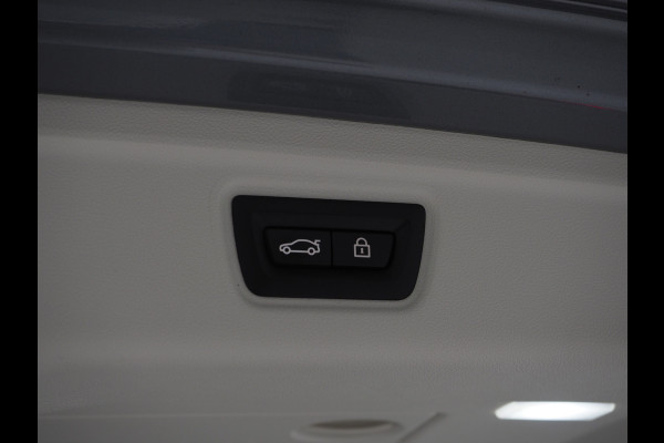 BMW 3 Serie Touring 320e LCI Shadow Line | Keyless | Camera | BLIS | Widescreen | Carplay | Cruise | DAB | LED