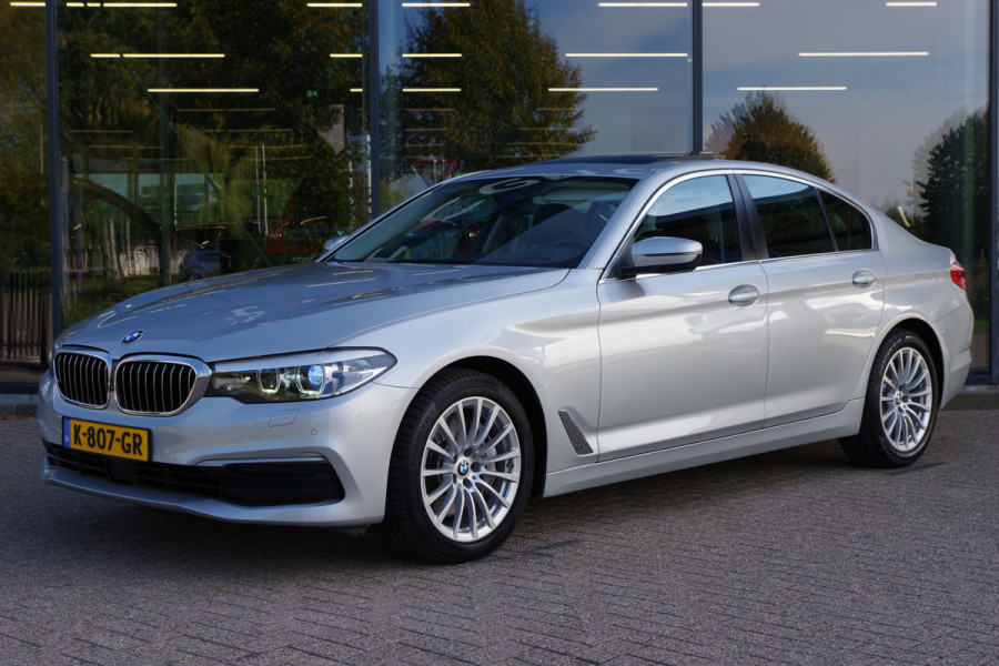 BMW 5 Serie 540i 340 PK xDrive High Executive, Trekhaak, Schuif-Kanteldak, Adap. Cruise Control, Memory BMW 5 Serie 540i 340 PK xDrive High Executive, Trekhaak, Schuif-Kanteldak, Adap. Cruise Control, Memory