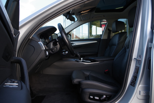 BMW 5 Serie 540i 340 PK xDrive High Executive, Trekhaak, Schuif-Kanteldak, Adap. Cruise Control, Memory BMW 5 Serie 540i 340 PK xDrive High Executive, Trekhaak, Schuif-Kanteldak, Adap. Cruise Control, Memory