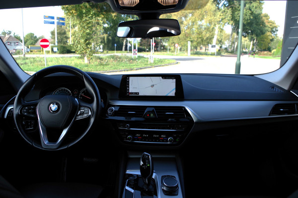 BMW 5 Serie 540i 340 PK xDrive High Executive, Trekhaak, Schuif-Kanteldak, Adap. Cruise Control, Memory BMW 5 Serie 540i 340 PK xDrive High Executive, Trekhaak, Schuif-Kanteldak, Adap. Cruise Control, Memory