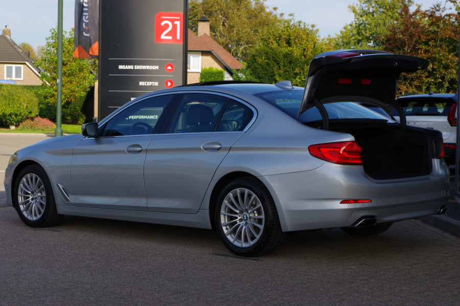 BMW 5 Serie 540i 340 PK xDrive High Executive, Trekhaak, Schuif-Kanteldak, Adap. Cruise Control, Memory BMW 5 Serie 540i 340 PK xDrive High Executive, Trekhaak, Schuif-Kanteldak, Adap. Cruise Control, Memory