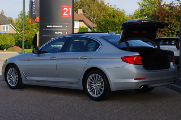 BMW 5 Serie 540i 340 PK xDrive High Executive, Trekhaak, Schuif-Kanteldak, Adap. Cruise Control, Memory BMW 5 Serie 540i 340 PK xDrive High Executive, Trekhaak, Schuif-Kanteldak, Adap. Cruise Control, Memory