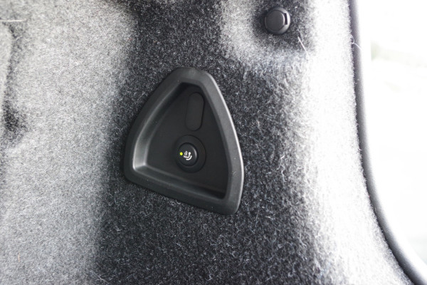 BMW 5 Serie 540i 340 PK xDrive High Executive, Trekhaak, Schuif-Kanteldak, Adap. Cruise Control, Memory BMW 5 Serie 540i 340 PK xDrive High Executive, Trekhaak, Schuif-Kanteldak, Adap. Cruise Control, Memory