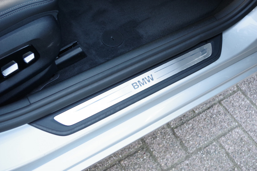 BMW 5 Serie 540i 340 PK xDrive High Executive, Trekhaak, Schuif-Kanteldak, Adap. Cruise Control, Memory BMW 5 Serie 540i 340 PK xDrive High Executive, Trekhaak, Schuif-Kanteldak, Adap. Cruise Control, Memory