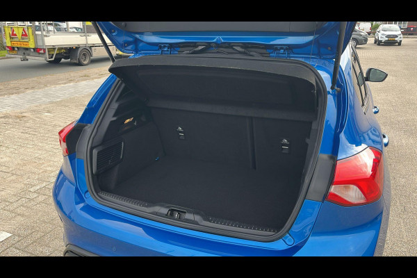 Ford Focus 1.0 EcoBoost ST Line Business 125pk Panorama dak | Achteruitrijcamera | Adaptieve Cruise | Winterpack | Full LED | B&O Audio | 18 inch velgen Ford Focus 1.0 EcoBoost ST Line Business 125pk Panorama dak | Achteruitrijcamera | Adaptieve Cruise | Winterpack | Full LED | B&O Audio | 18 inch velgen