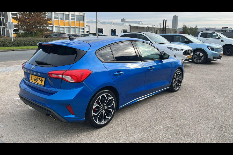 Ford Focus 1.0 EcoBoost ST Line Business 125pk Panorama dak | Achteruitrijcamera | Adaptieve Cruise | Winterpack | Full LED | B&O Audio | 18 inch velgen Ford Focus 1.0 EcoBoost ST Line Business 125pk Panorama dak | Achteruitrijcamera | Adaptieve Cruise | Winterpack | Full LED | B&O Audio | 18 inch velgen