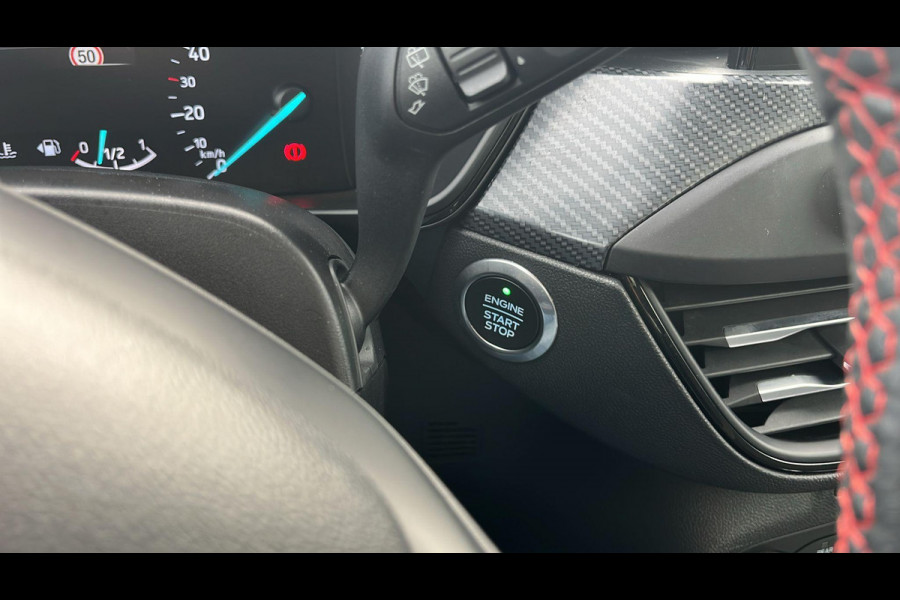 Ford Focus 1.0 EcoBoost ST Line Business 125pk Panorama dak | Achteruitrijcamera | Adaptieve Cruise | Winterpack | Full LED | B&O Audio | 18 inch velgen Ford Focus 1.0 EcoBoost ST Line Business 125pk Panorama dak | Achteruitrijcamera | Adaptieve Cruise | Winterpack | Full LED | B&O Audio | 18 inch velgen