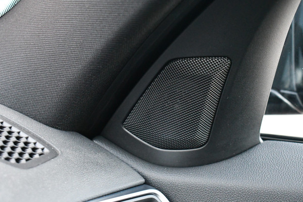 BMW 3 Serie Touring 330e M-Sport Pano HUD El-zetels laser-LED Camera