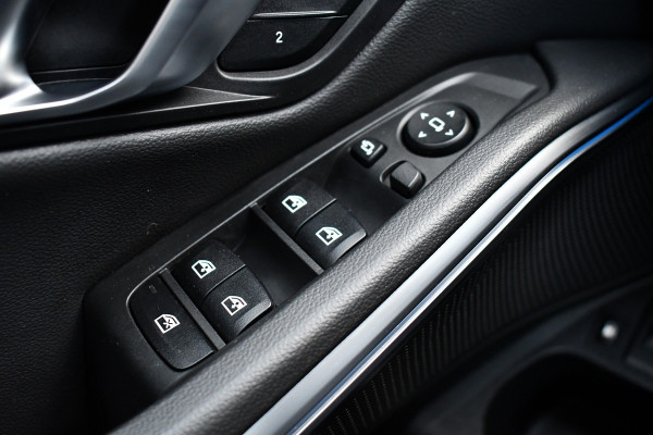 BMW 3 Serie Touring 330e M-Sport Pano HUD El-zetels laser-LED Camera