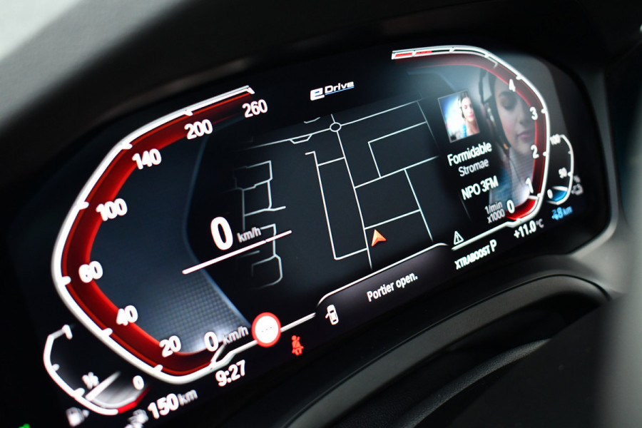 BMW 3 Serie Touring 330e M-Sport Pano HUD El-zetels laser-LED Camera