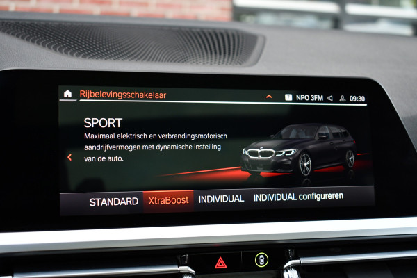 BMW 3 Serie Touring 330e M-Sport Pano HUD El-zetels laser-LED Camera