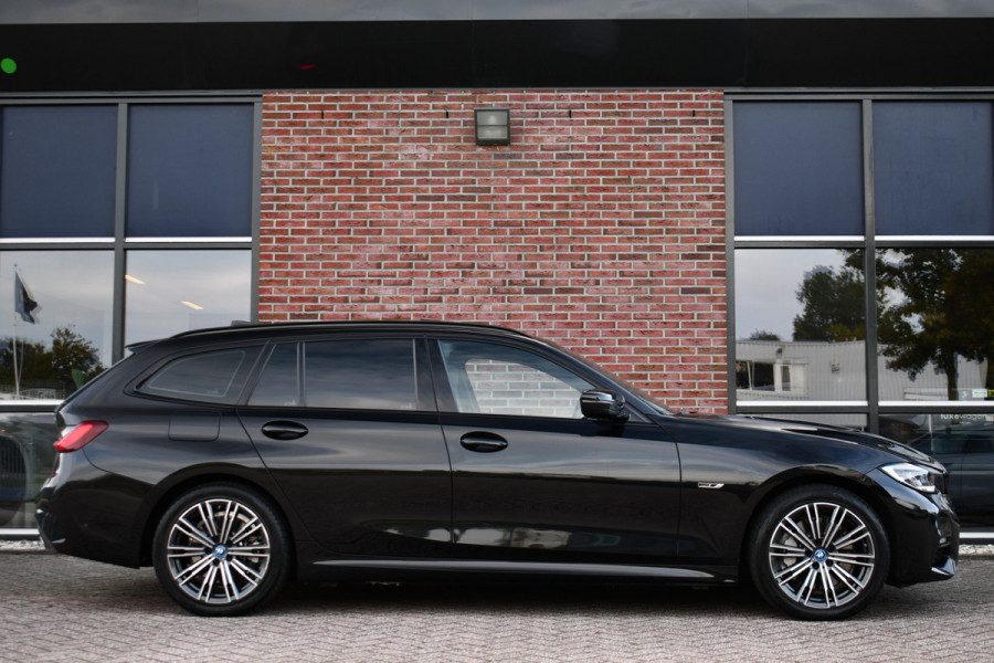 BMW 3 Serie Touring 330e M-Sport Pano HUD El-zetels laser-LED Camera