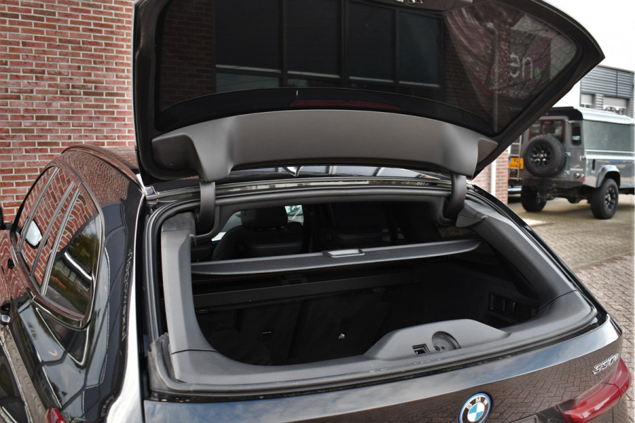 BMW 3 Serie Touring 330e M-Sport Pano HUD El-zetels laser-LED Camera