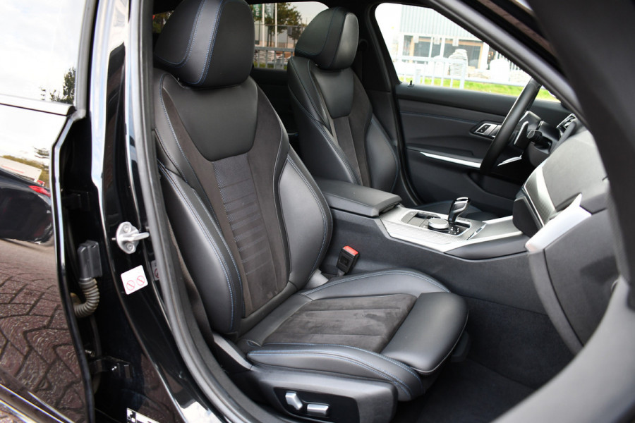 BMW 3 Serie Touring 330e M-Sport Pano HUD El-zetels laser-LED Camera