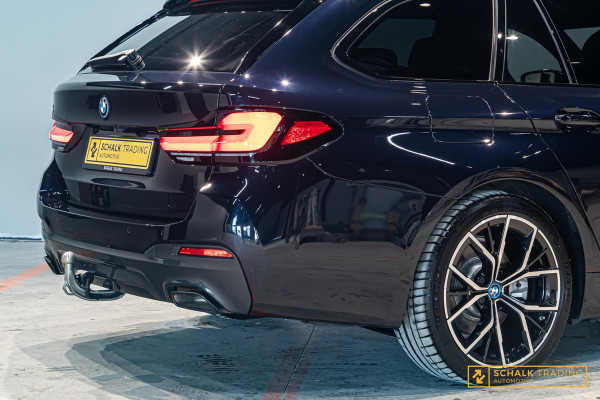 BMW 5 Serie 530e Touring|Pano|Laser|Trekhaak|HUD|E-stoel|Ful