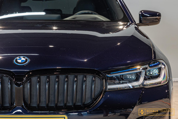 BMW 5 Serie 530e Touring|Pano|Laser|Trekhaak|HUD|E-stoel|Ful