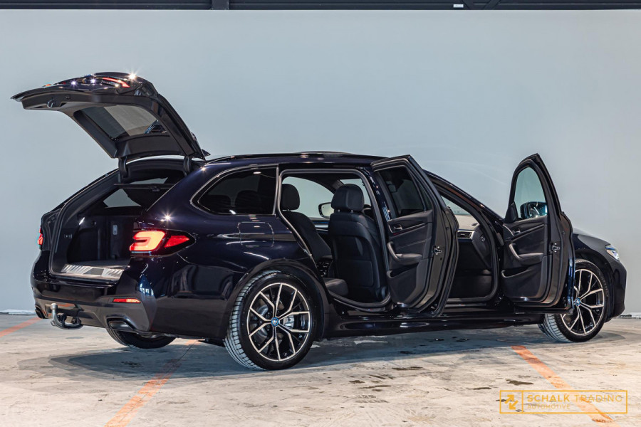 BMW 5 Serie 530e Touring|Pano|Laser|Trekhaak|HUD|E-stoel|Ful