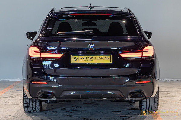 BMW 5 Serie 530e Touring|Pano|Laser|Trekhaak|HUD|E-stoel|Ful