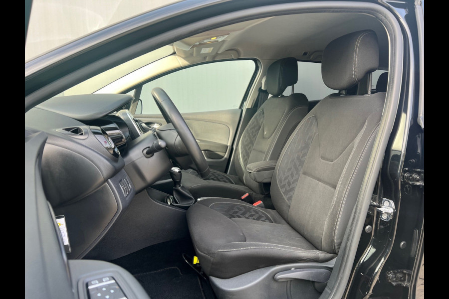 Renault Clio BWJ 11-2018 | 0.9 TCe 90PK Limited | TREKHAAK | NAVI | AIRCO | PDC | LICHTMETAAL | PRIVACY GLASS | CRUISE