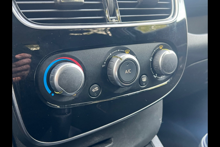 Renault Clio BWJ 11-2018 | 0.9 TCe 90PK Limited | TREKHAAK | NAVI | AIRCO | PDC | LICHTMETAAL | PRIVACY GLASS | CRUISE