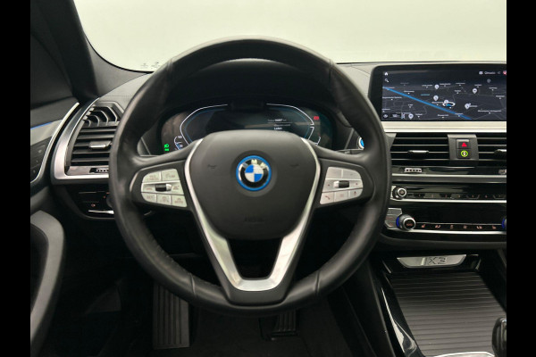 BMW iX3 Executive 80 kWh SOH 97,07% Pano/dak Leder Apple/Carplay BMW iX3 Executive 80 kWh SOH 97,07% Pano/dak Leder Apple/Carplay
