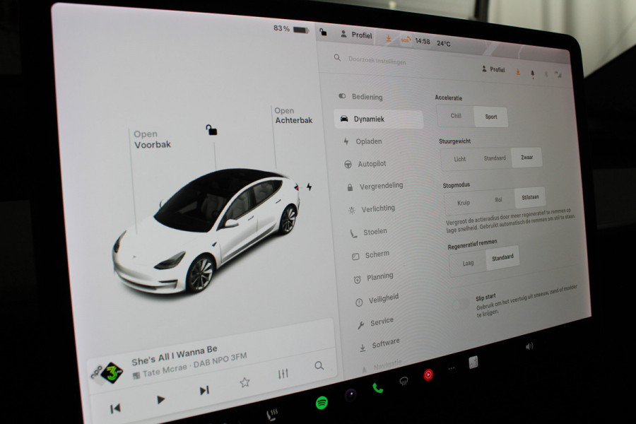Tesla Model 3 Long Range AWD 75 kWh Tesla Model 3 Long Range AWD 75 kWh