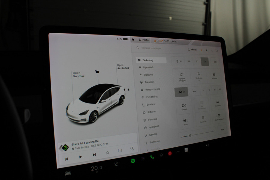 Tesla Model 3 Long Range AWD 75 kWh Tesla Model 3 Long Range AWD 75 kWh