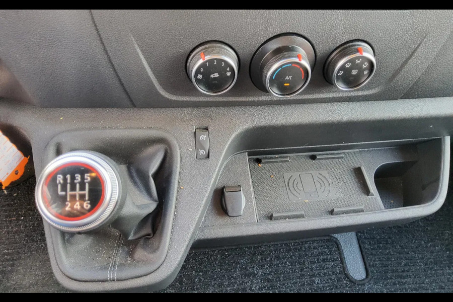 Renault Master 165.35 BAK-KLEP DUBBELLUCHT - EURO 6 - LAADBAK INW. 4.40 METER - VZR-15-H Renault Master 165.35 BAK-KLEP DUBBELLUCHT - EURO 6 - LAADBAK INW. 4.40 METER - VZR-15-H