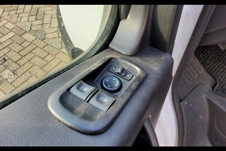 Renault Master 165.35 BAK-KLEP DUBBELLUCHT - EURO 6 - LAADBAK INW. 4.40 METER - VZR-15-H Renault Master 165.35 BAK-KLEP DUBBELLUCHT - EURO 6 - LAADBAK INW. 4.40 METER - VZR-15-H