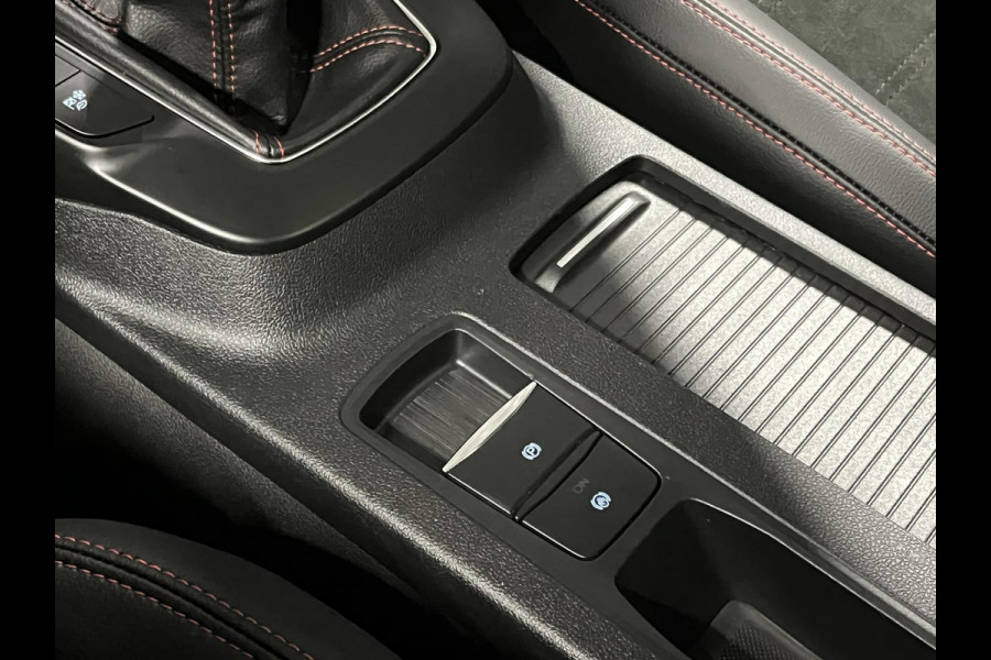 Ford Kuga 1.5 EcoBoost ST-Line X *1800 kg Trekgewicht | Open dak | Trekhaak | Adapt. cruise control | B&O | Carplay | Stuur-/Stoelverwarming Ford Kuga 1.5 EcoBoost ST-Line X *1800 kg Trekgewicht | Open dak | Trekhaak | Adapt. cruise control | B&O | Carplay | Stuur-/Stoelverwarming