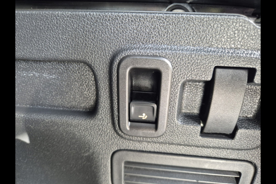 Volkswagen Touran 1.2 TSI 7persoons,clima,wegklapbare trekhaak,stoelverwarming,parkeersensoren