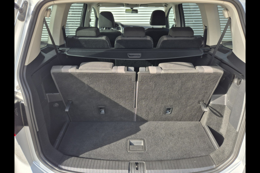 Volkswagen Touran 1.2 TSI 7persoons,clima,wegklapbare trekhaak,stoelverwarming,parkeersensoren