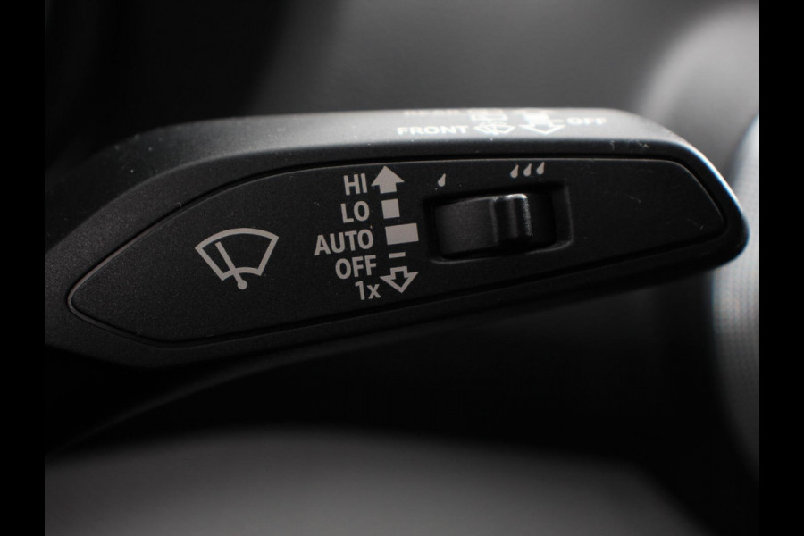 Audi Q2 35 TFSI 150pk Automaat S Edition | Navigatie | Camera | Adaptive Cruise Control | LED Matrix | Elektrische Achterklep | Keyless Entry | Audi Q2 35 TFSI 150pk Automaat S Edition | Navigatie | Camera | Adaptive Cruise Control | LED Matrix | Elektrische Achterklep | Keyless Entry |