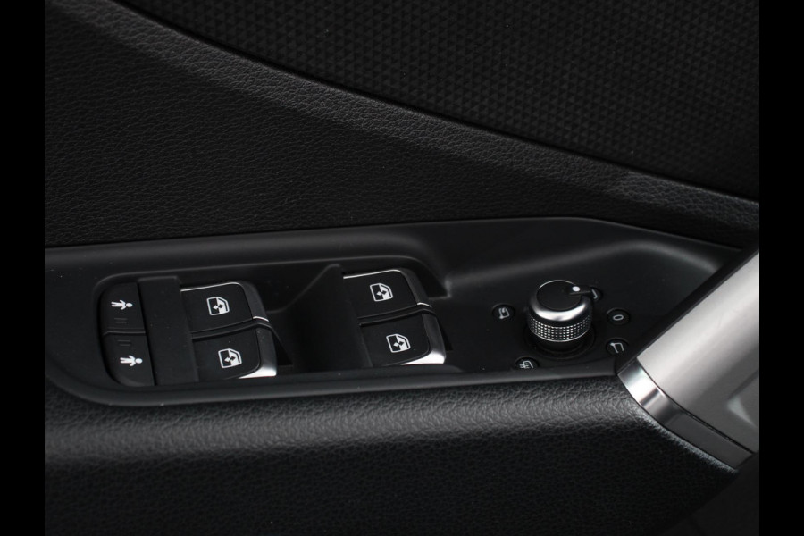 Audi Q2 35 TFSI 150pk Automaat S Edition | Navigatie | Camera | Adaptive Cruise Control | LED Matrix | Elektrische Achterklep | Keyless Entry | Audi Q2 35 TFSI 150pk Automaat S Edition | Navigatie | Camera | Adaptive Cruise Control | LED Matrix | Elektrische Achterklep | Keyless Entry |