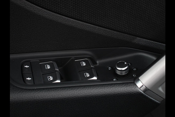 Audi Q2 35 TFSI 150pk Automaat S Edition | Navigatie | Camera | Adaptive Cruise Control | LED Matrix | Elektrische Achterklep | Keyless Entry | Audi Q2 35 TFSI 150pk Automaat S Edition | Navigatie | Camera | Adaptive Cruise Control | LED Matrix | Elektrische Achterklep | Keyless Entry |