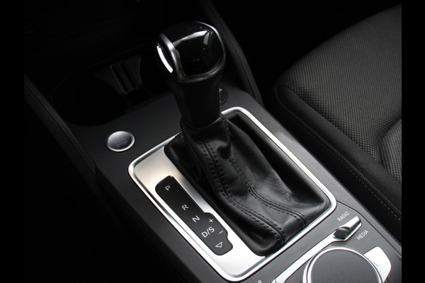 Audi Q2 35 TFSI 150pk Automaat S Edition | Navigatie | Camera | Adaptive Cruise Control | LED Matrix | Elektrische Achterklep | Keyless Entry | Audi Q2 35 TFSI 150pk Automaat S Edition | Navigatie | Camera | Adaptive Cruise Control | LED Matrix | Elektrische Achterklep | Keyless Entry |