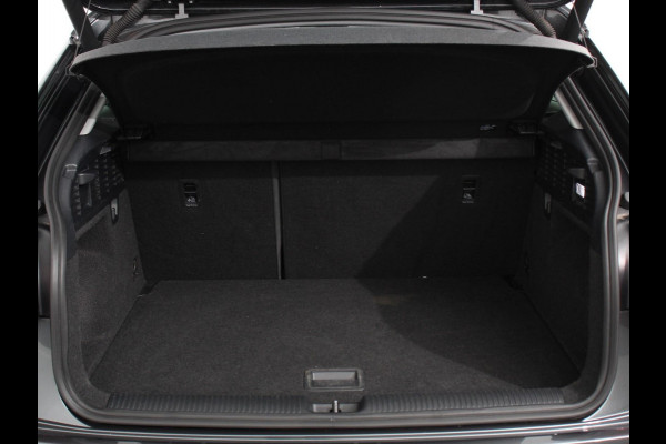 Audi Q2 35 TFSI 150pk Automaat S Edition | Navigatie | Camera | Adaptive Cruise Control | LED Matrix | Elektrische Achterklep | Keyless Entry | Audi Q2 35 TFSI 150pk Automaat S Edition | Navigatie | Camera | Adaptive Cruise Control | LED Matrix | Elektrische Achterklep | Keyless Entry |
