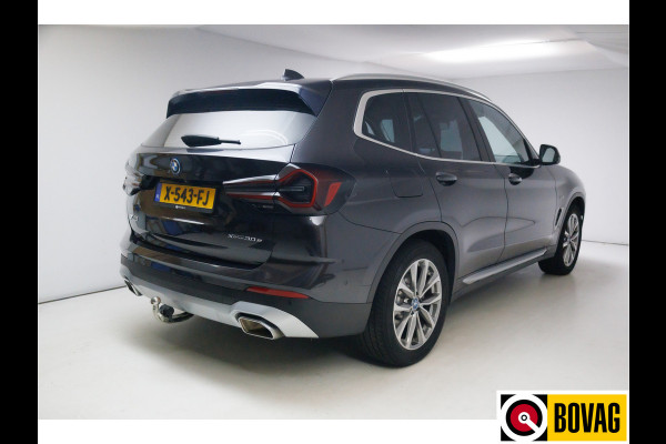 BMW X3 xDrive30e 293 PK | LCI FACELIFT | Elec. trekhaak | Panoramadak | Stoel- & stuurverwarming | Elec. klep, Navigatie, App. connect