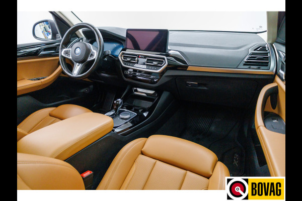 BMW X3 xDrive30e 293 PK | LCI FACELIFT | Elec. trekhaak | Panoramadak | Stoel- & stuurverwarming | Elec. klep, Navigatie, App. connect