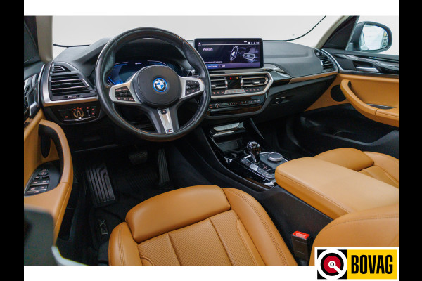 BMW X3 xDrive30e 293 PK | LCI FACELIFT | Elec. trekhaak | Panoramadak | Stoel- & stuurverwarming | Elec. klep, Navigatie, App. connect